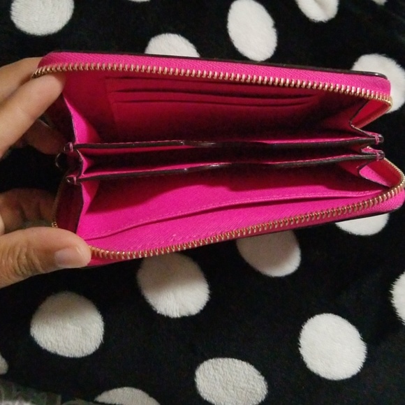 Michael Kors Wristlet wallet - Picture 2 of 5